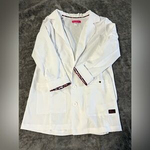 Cute girly white jacket floral cuff heart detail betsey Johnson